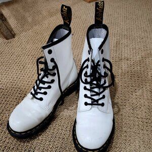 Dr. Martens - Women's Size 8 - Like New
